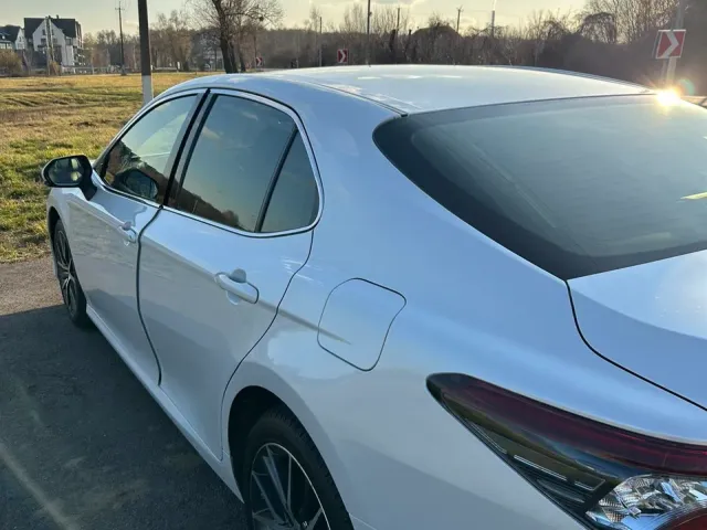 Toyota Camry - фото 5