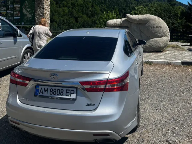 Toyota Avalon - фото 1