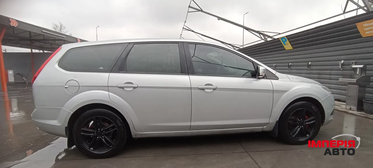 Ford Focus - фото 8