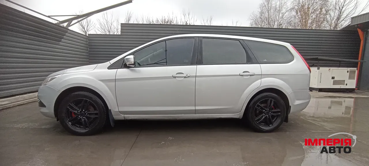 Ford Focus - фото 7