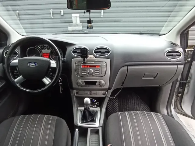 Ford Focus - фото 3