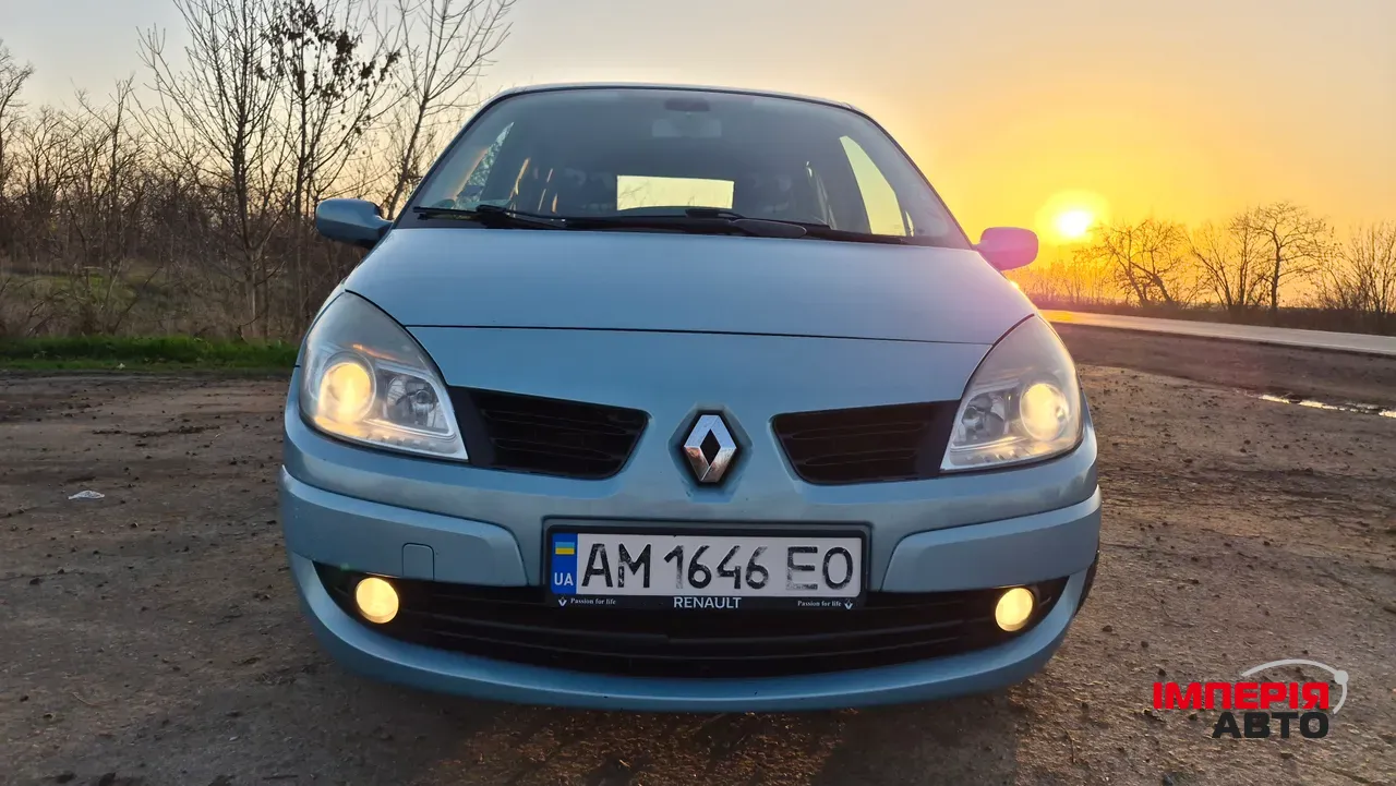 Renault Scenic - фото 5