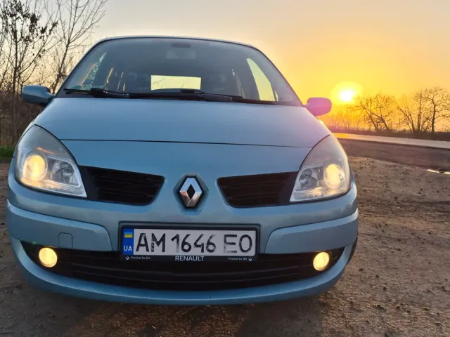Renault Scenic - фото 5