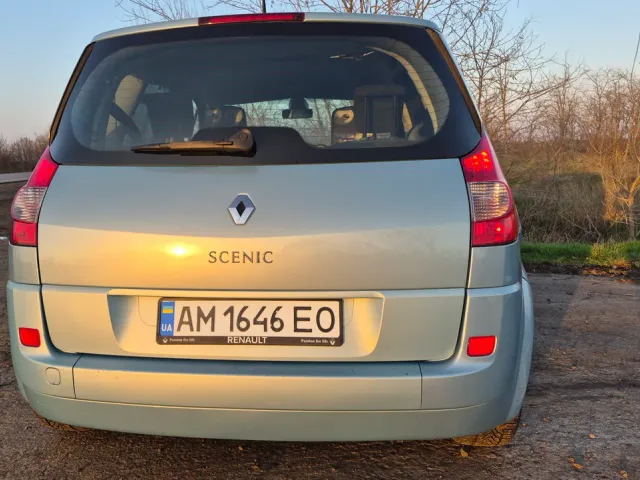 Renault Scenic - фото 4