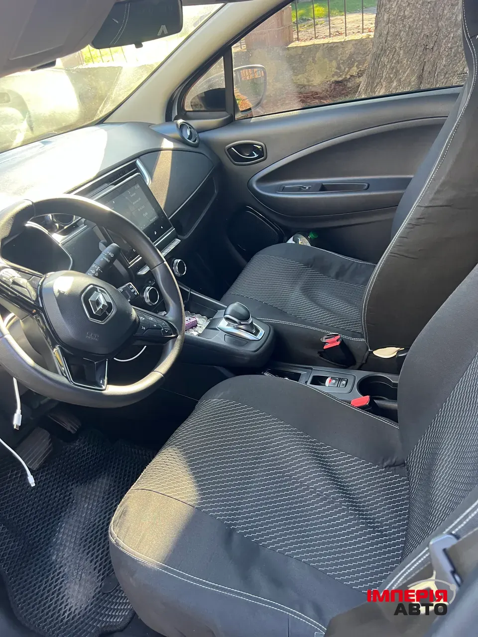 Renault ZOE - фото 4