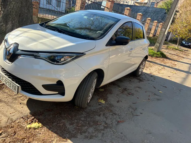 Renault ZOE - фото 2