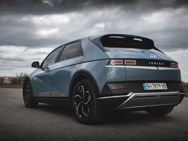 Hyundai IONIQ 5 - фото 2