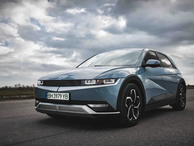 Hyundai IONIQ 5 - фото 1