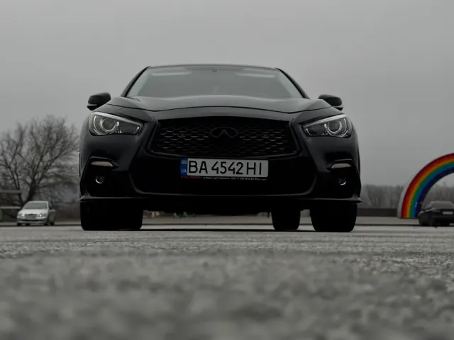 Infiniti Q50 - фото 2
