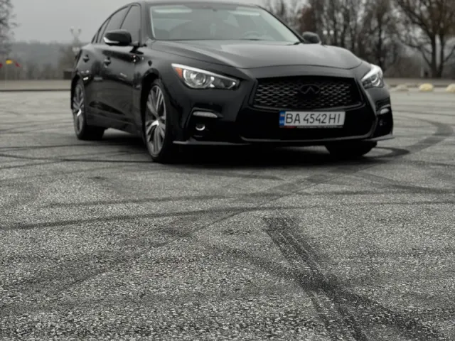 Infiniti Q50 - фото 1
