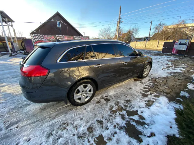 Opel Insignia - фото 4