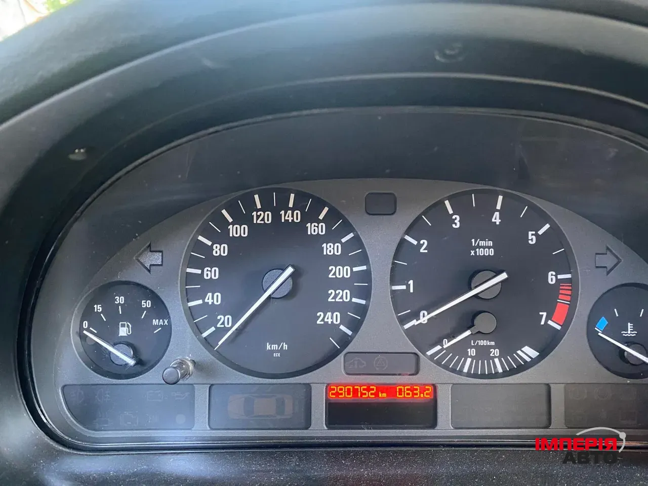 BMW 5 серії - фото 8