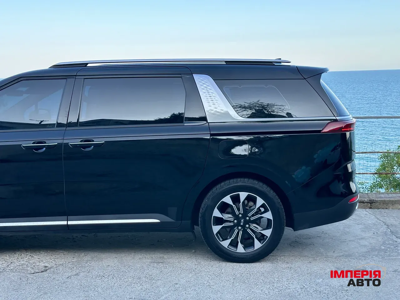 Kia Carnival - фото 12