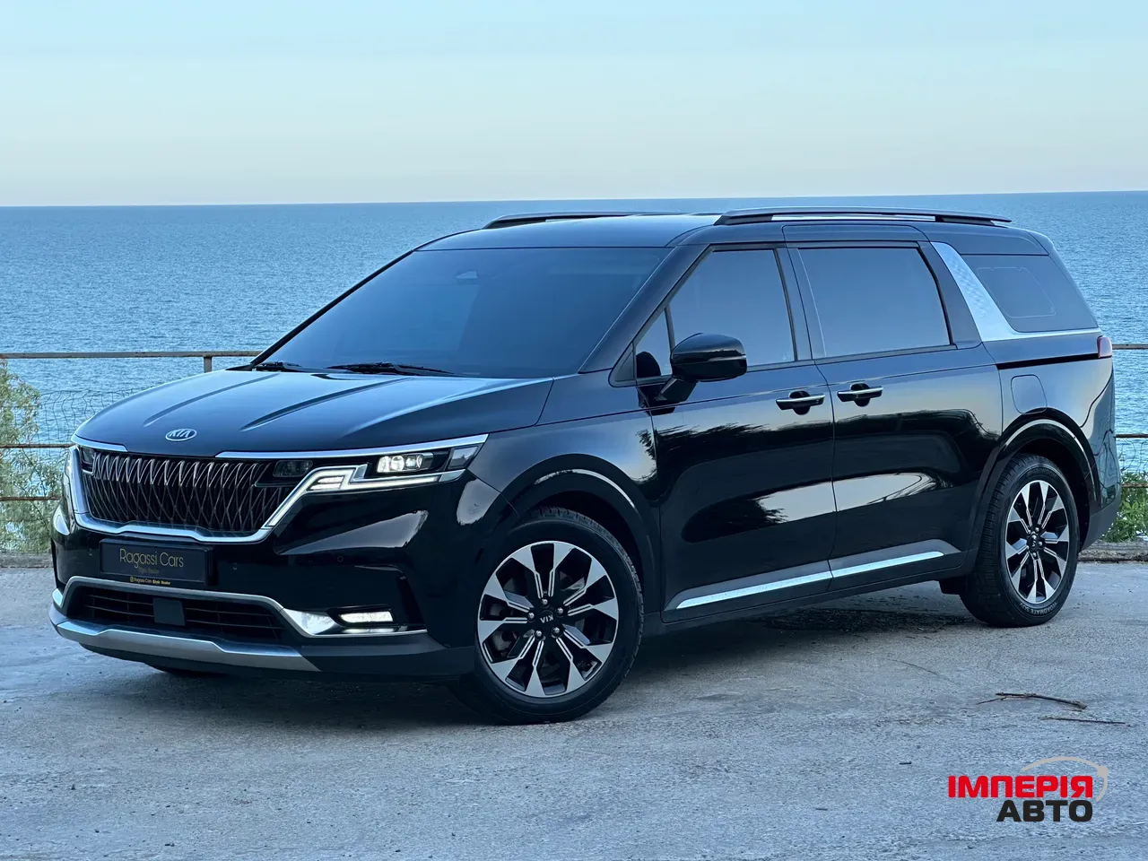 Kia Carnival - фото 10