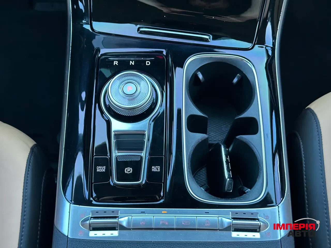 Kia Carnival - фото 25