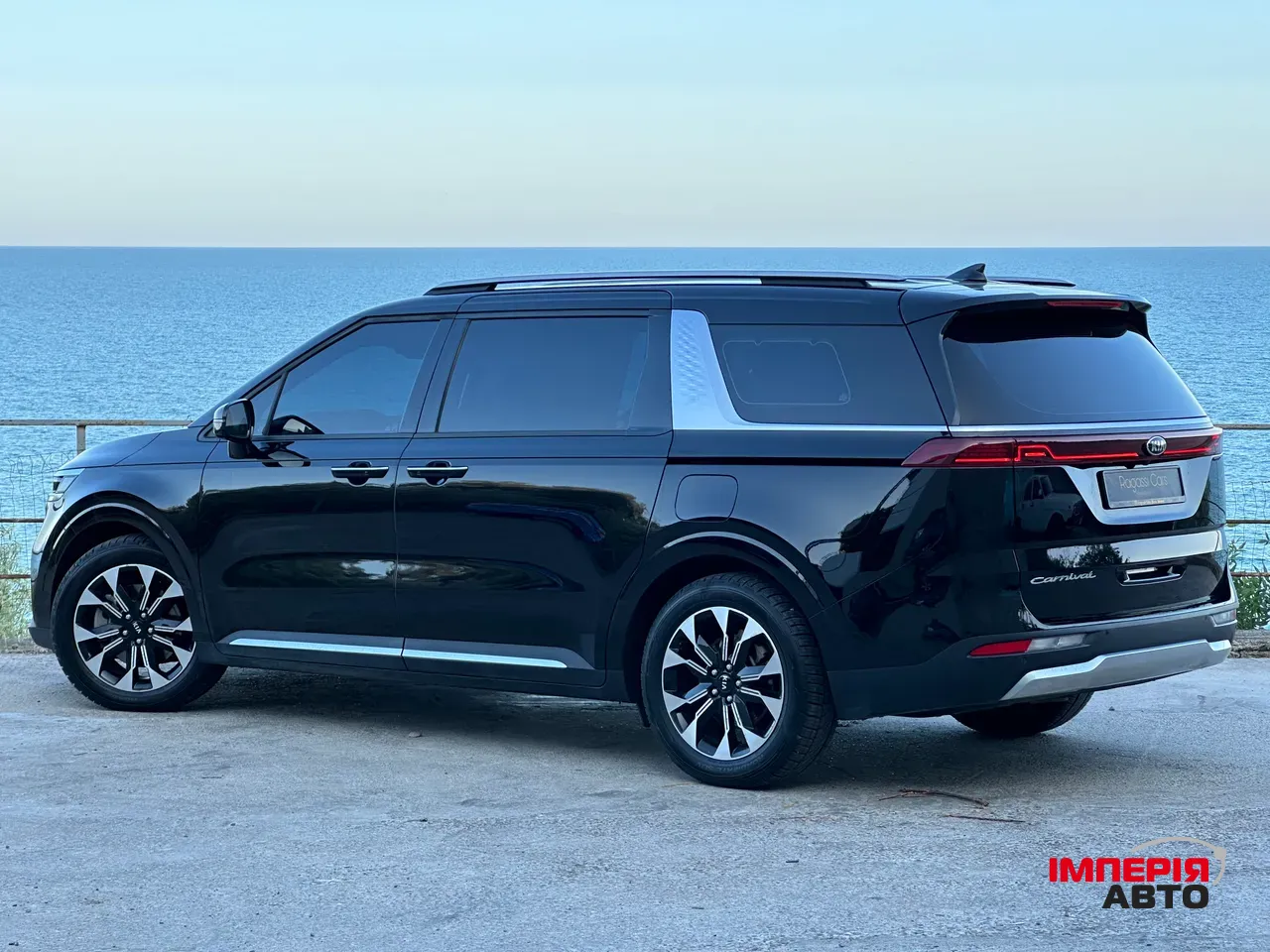 Kia Carnival - фото 6