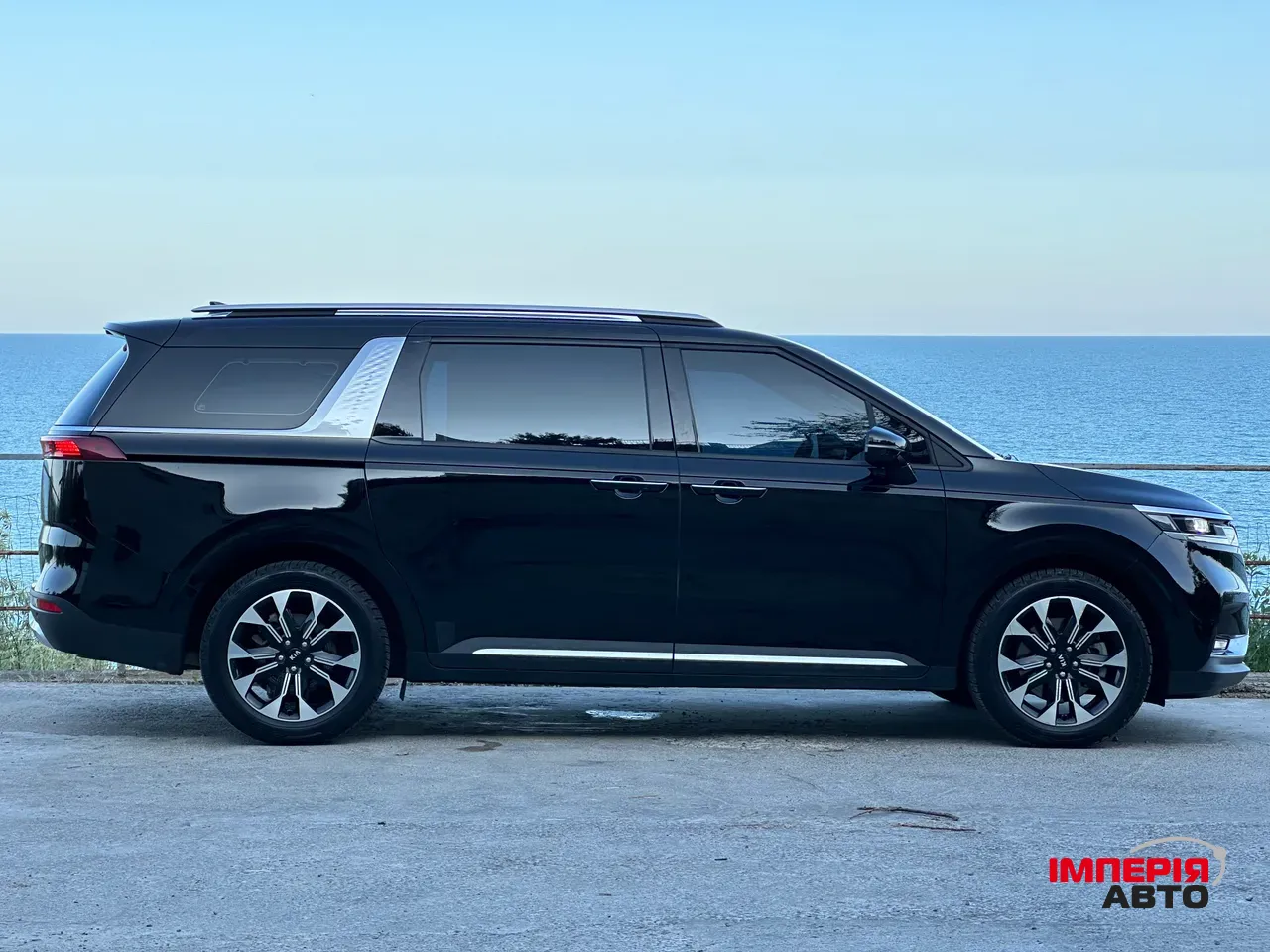 Kia Carnival - фото 7