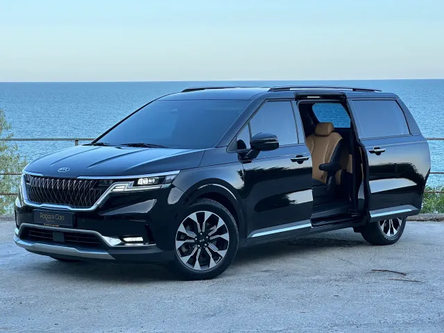 Kia Carnival - фото 1