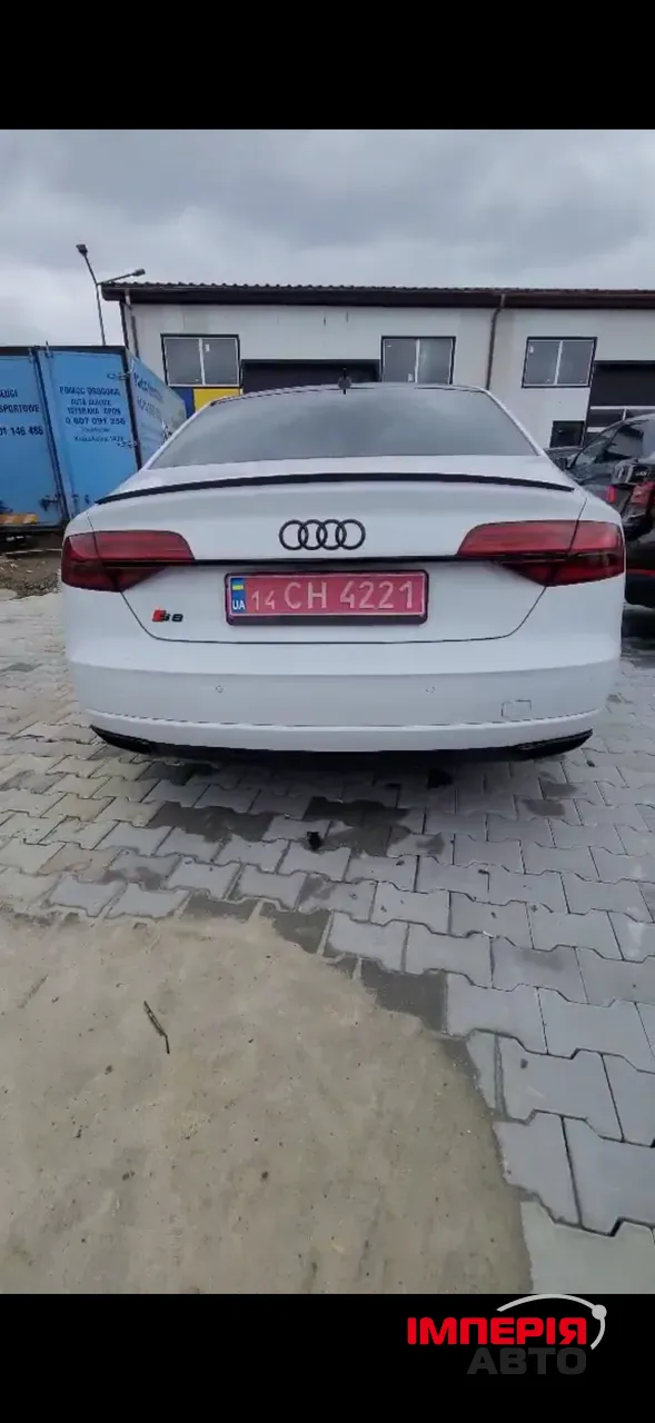 Audi A8 - фото 4