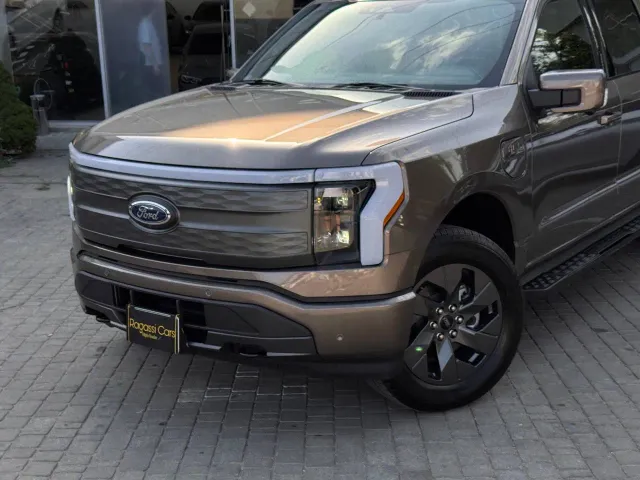 Ford F-150 - фото 2