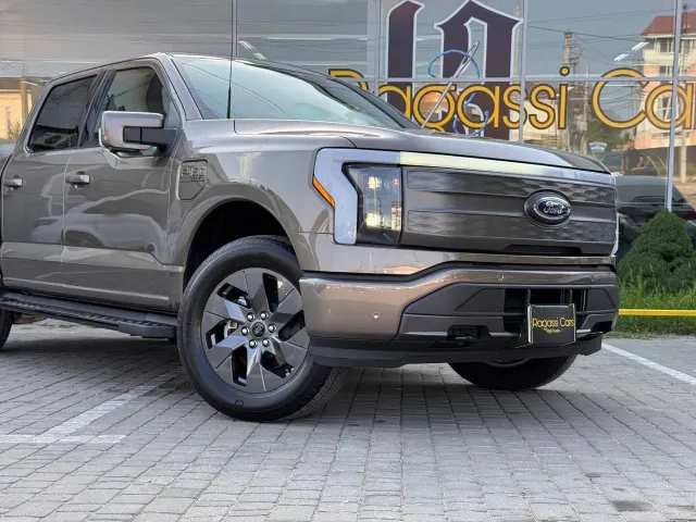 Ford F-150 - фото 4