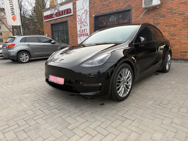 Tesla Model Y - фото 2