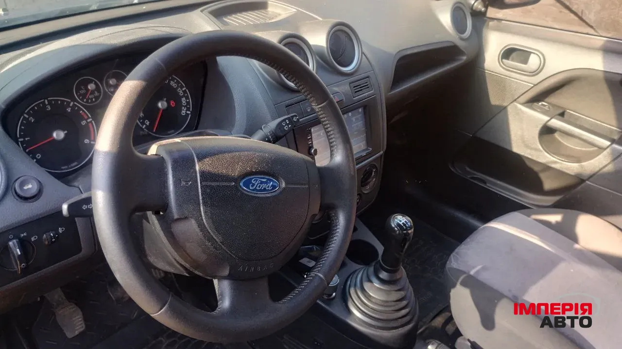 Ford Fiesta - фото 7
