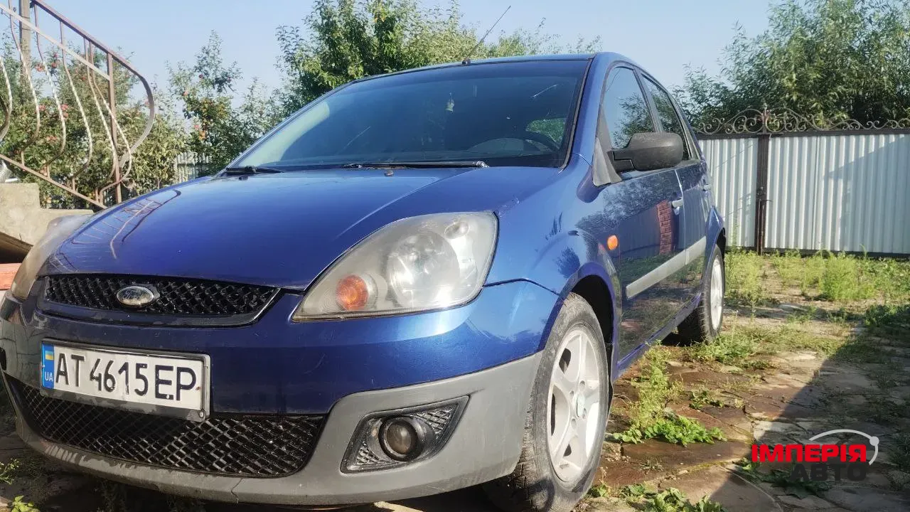 Ford Fiesta - фото 1