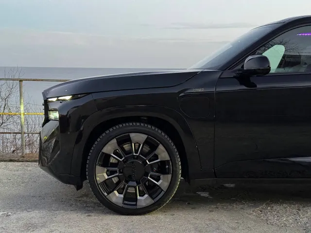 BMW XM - фото 5