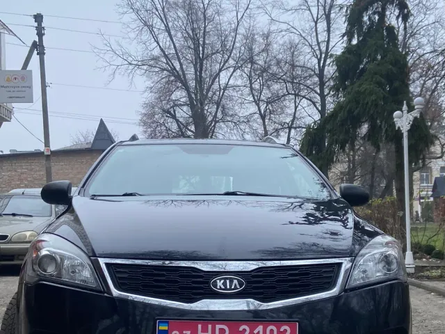 Kia Ceed - фото 2