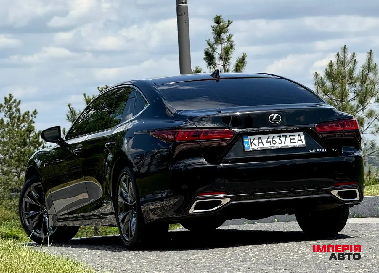 Lexus LS - фото 8