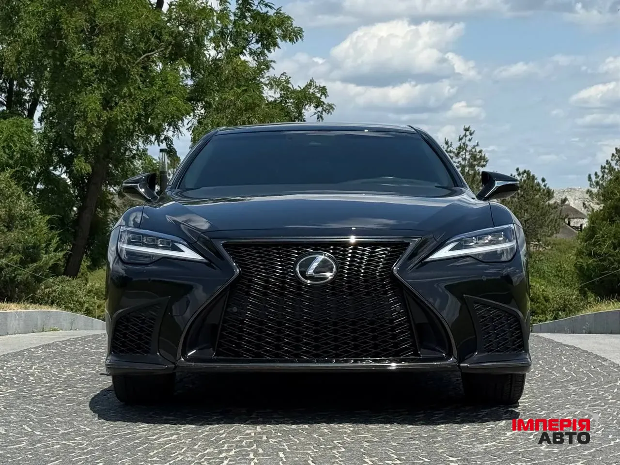 Lexus LS - фото 2