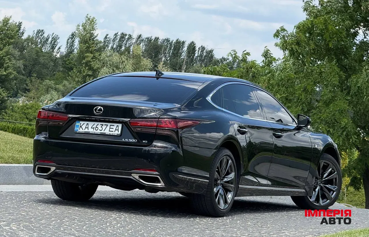 Lexus LS - фото 9