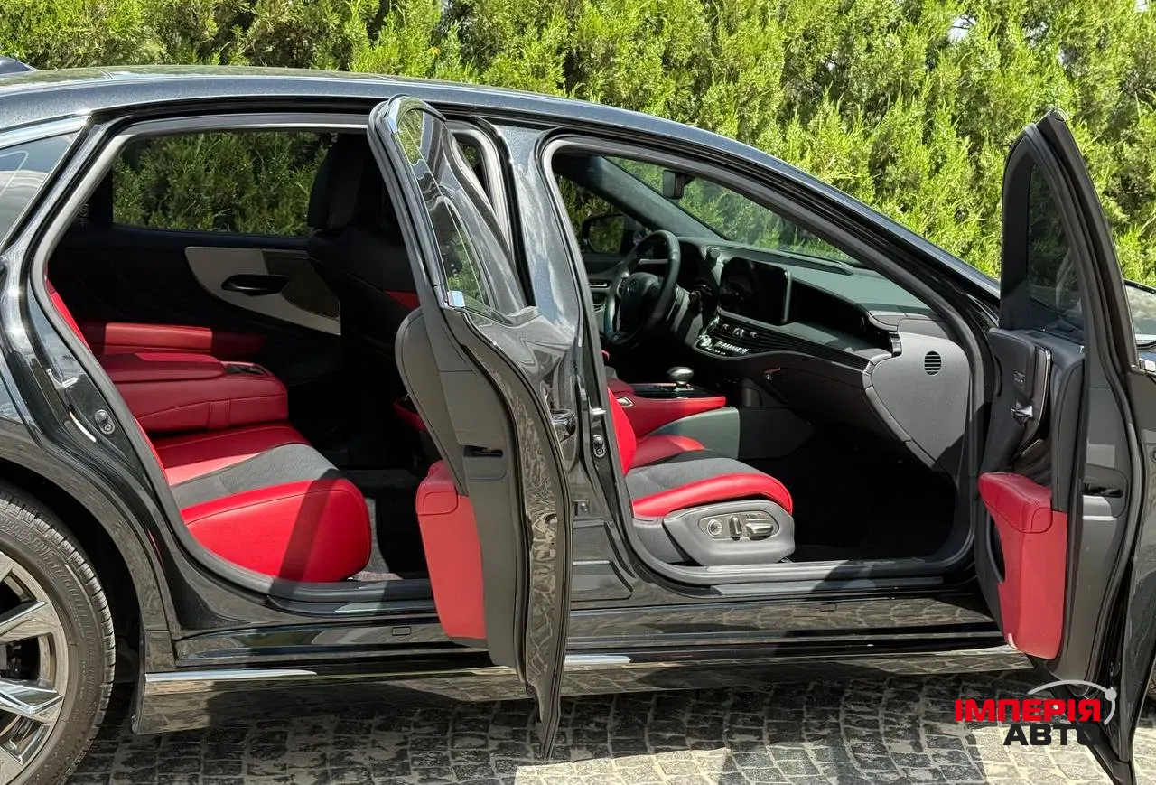 Lexus LS - фото 16