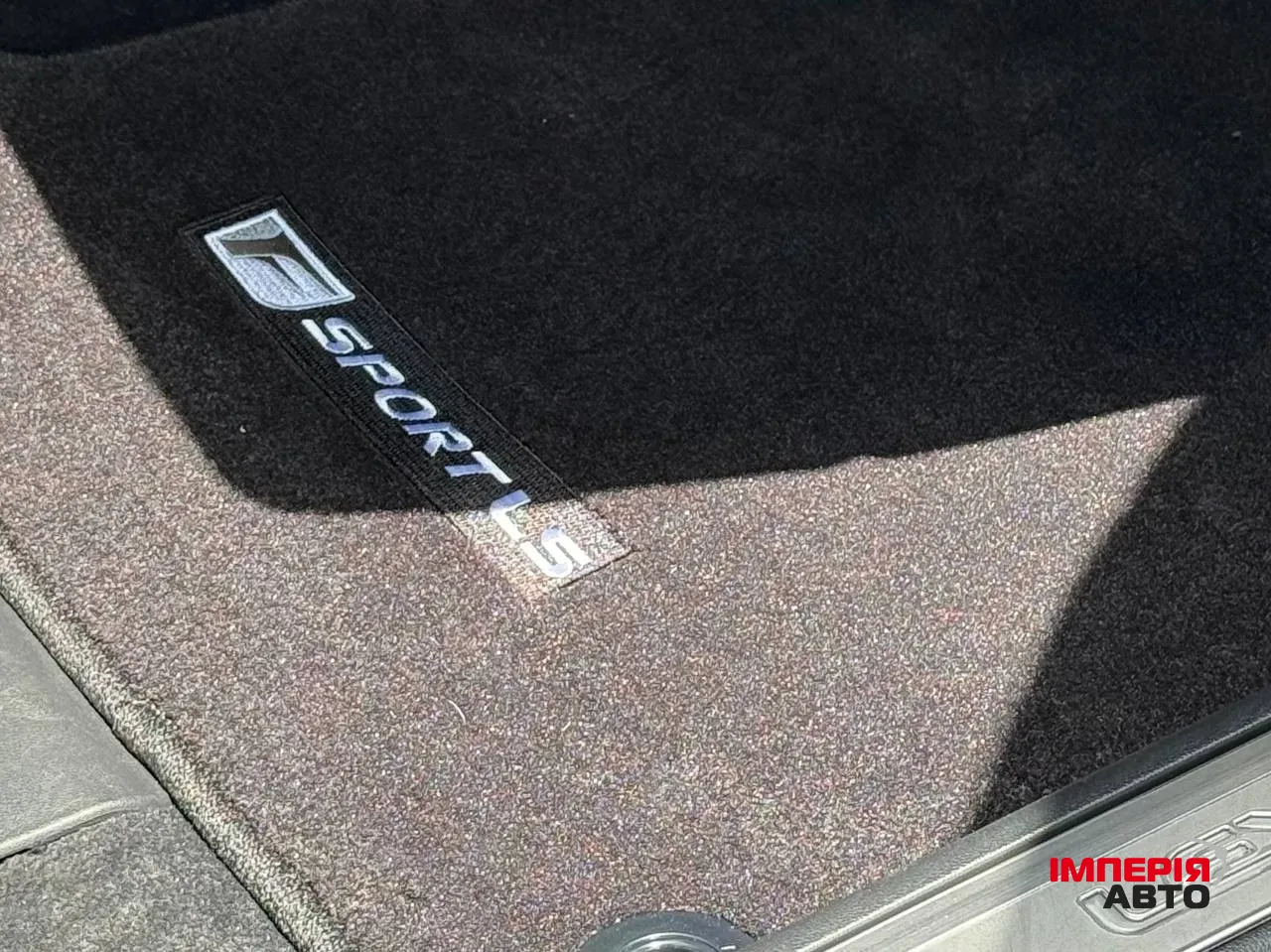 Lexus LS - фото 22