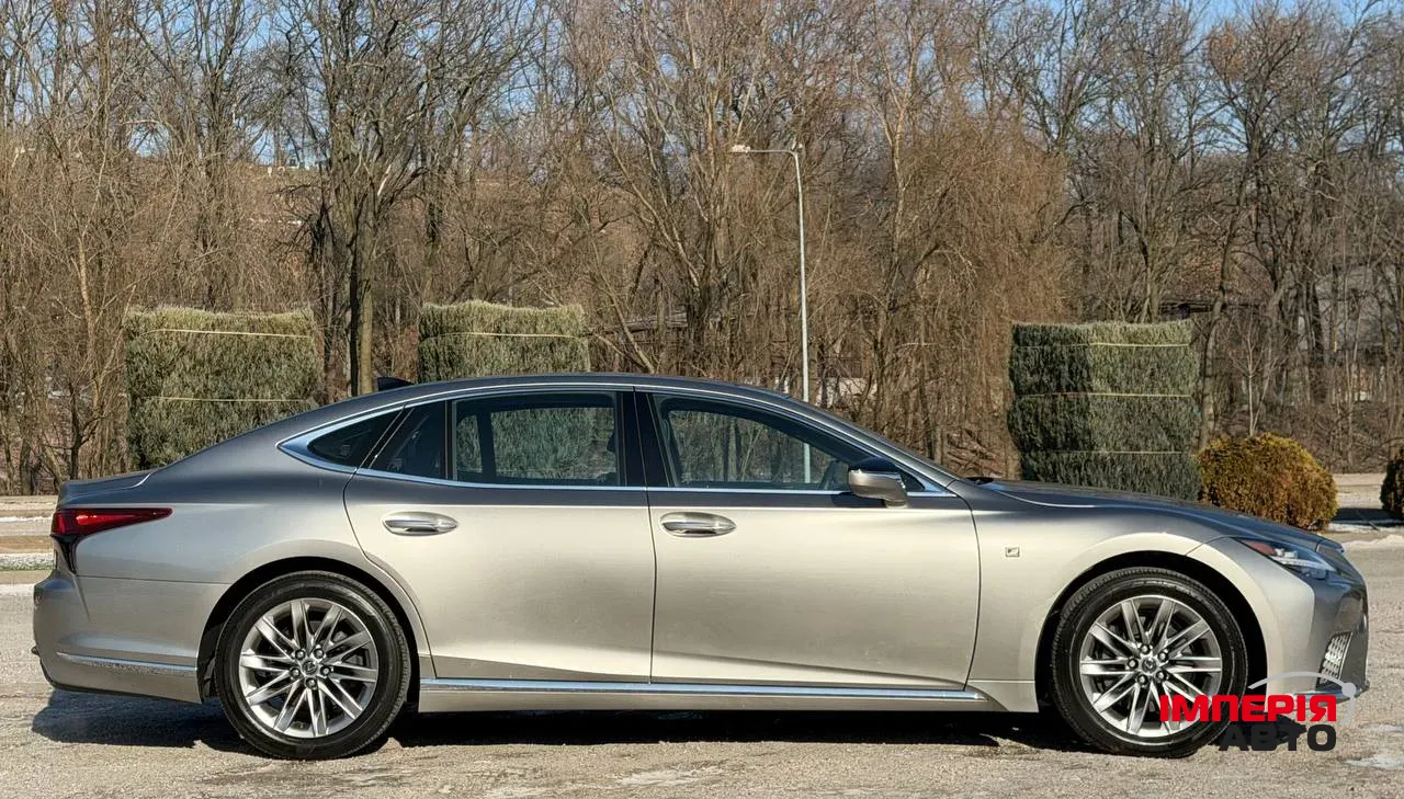Lexus LS - фото 5