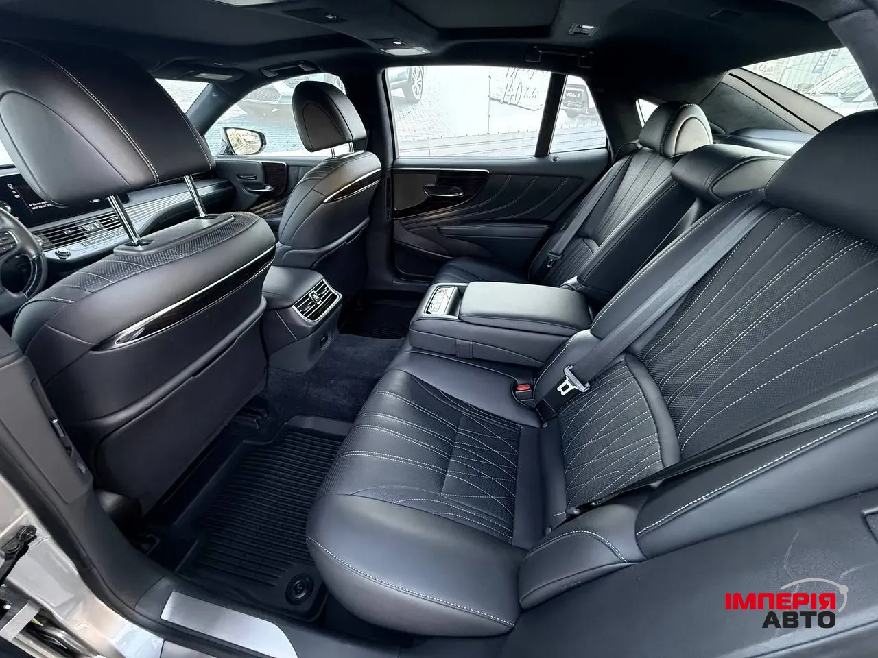 Lexus LS - фото 33