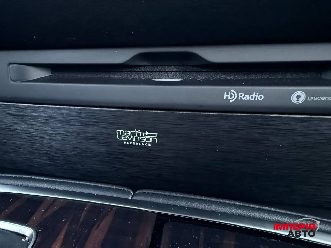 Lexus LS - фото 26