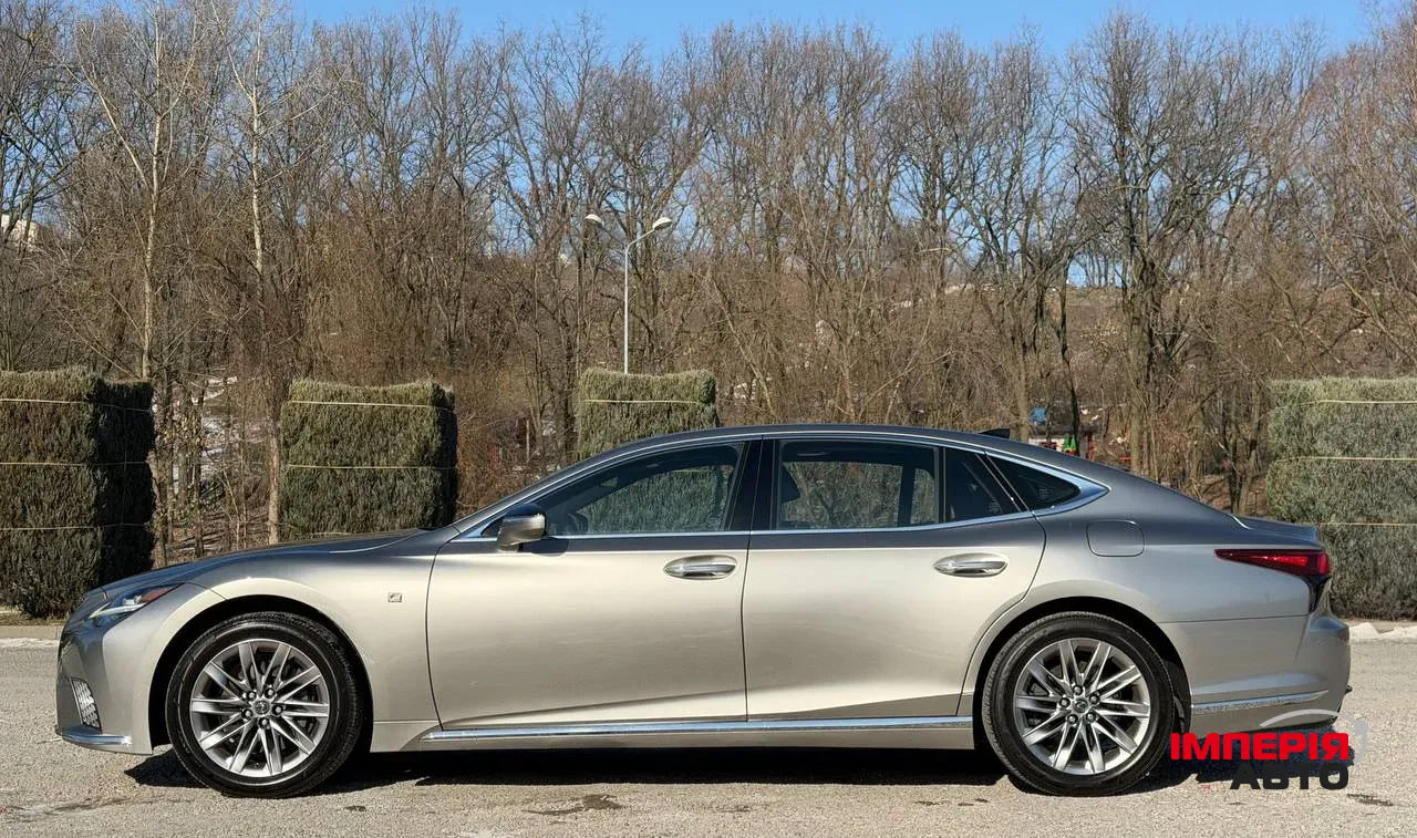 Lexus LS - фото 6