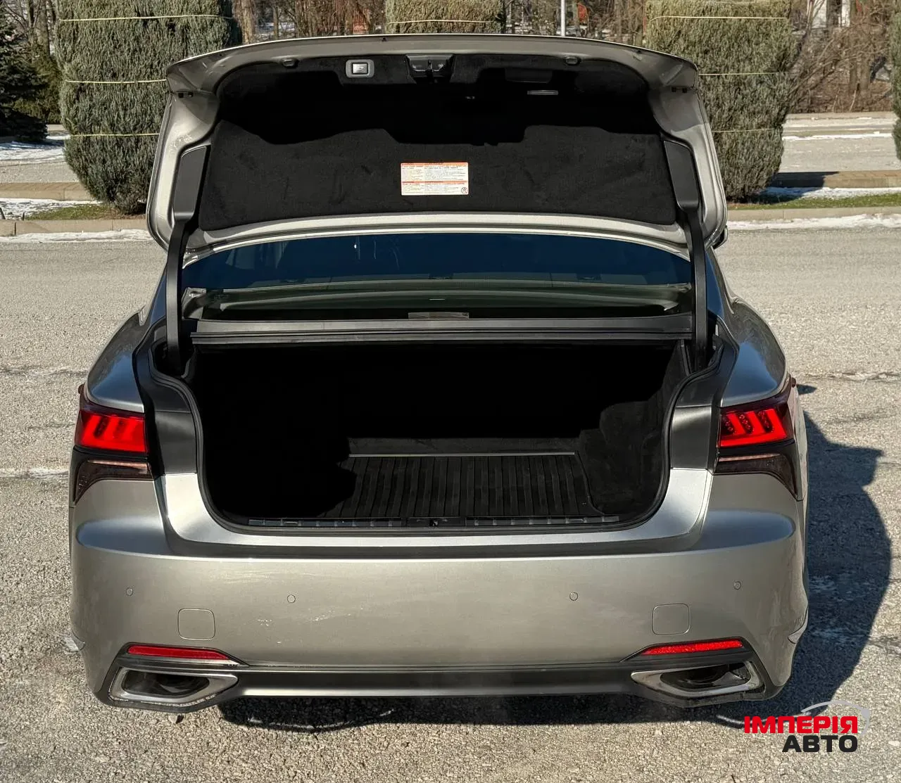 Lexus LS - фото 11