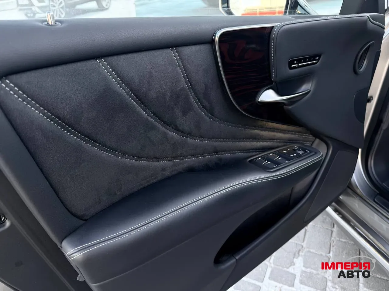 Lexus LS - фото 31