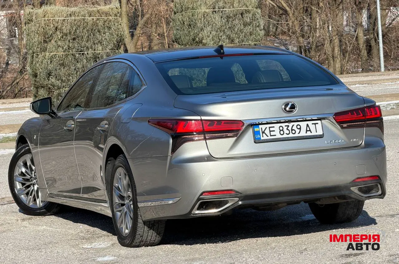 Lexus LS - фото 7