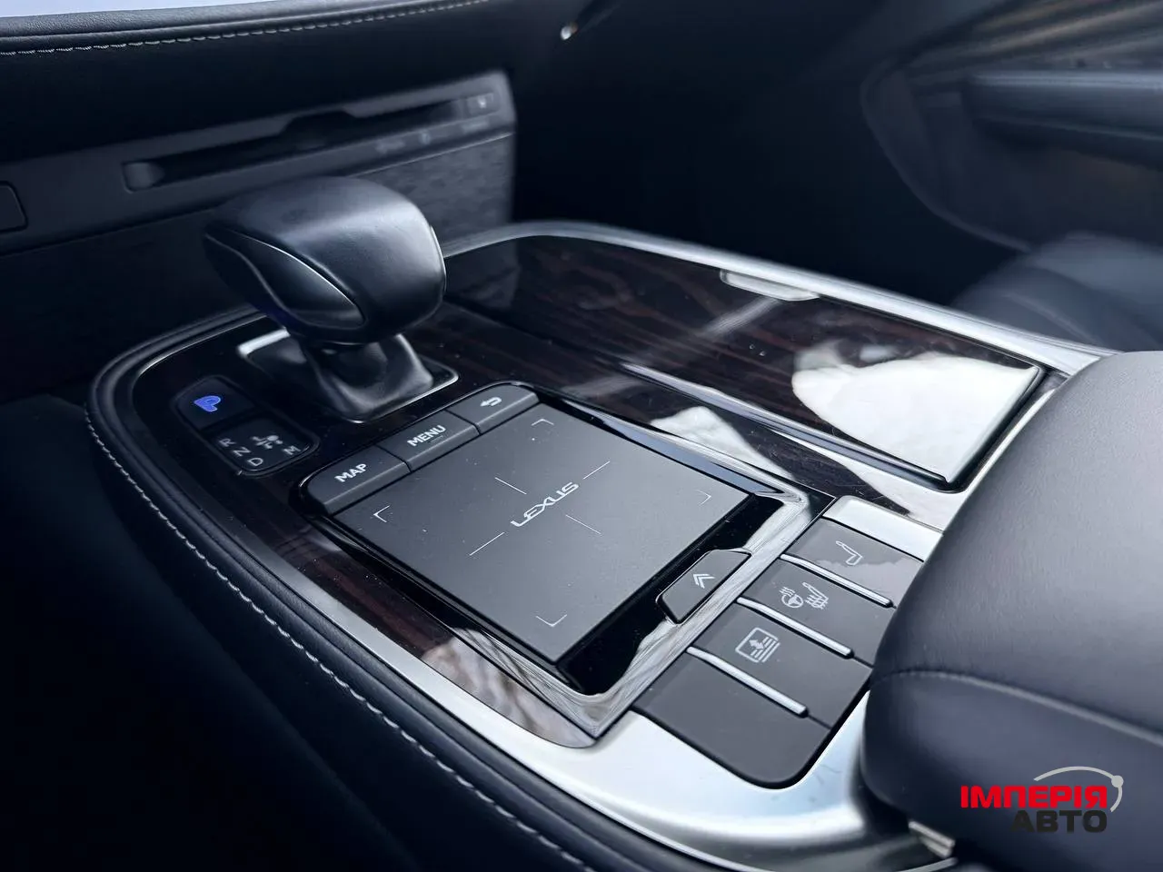 Lexus LS - фото 24