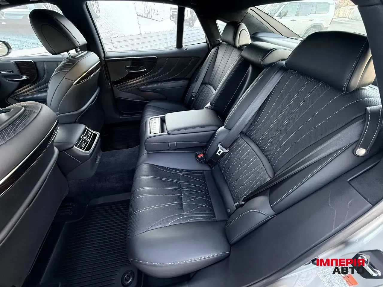 Lexus LS - фото 34