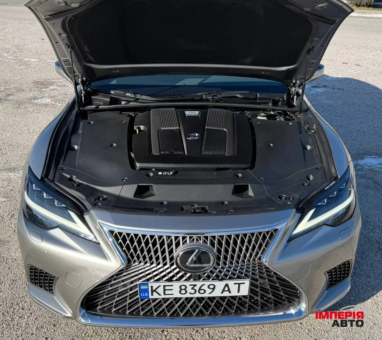 Lexus LS - фото 10