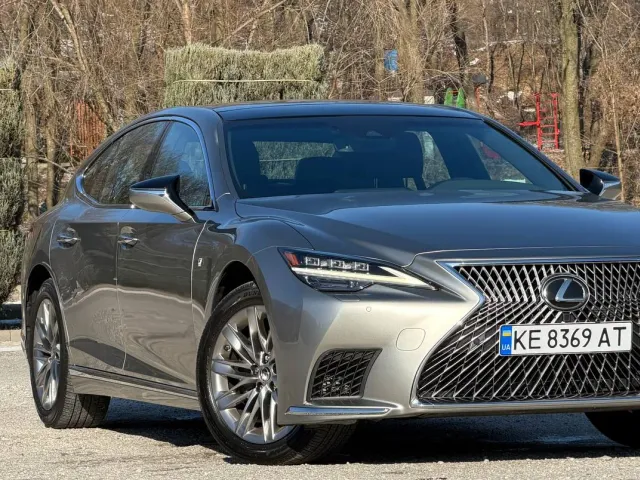 Lexus LS - фото 3