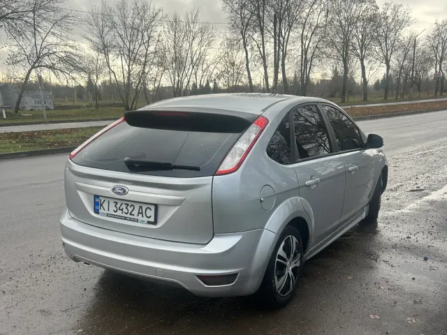 Ford Focus - фото 4