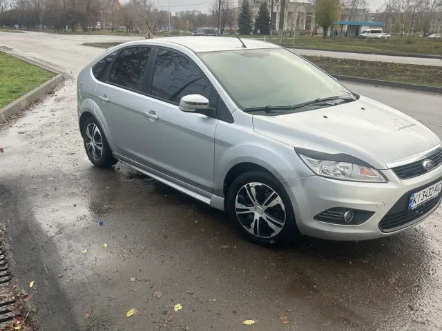 Ford Focus - фото 2