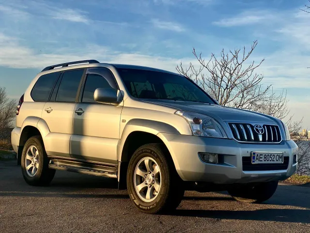 Toyota Land Cruiser Prado - фото 2