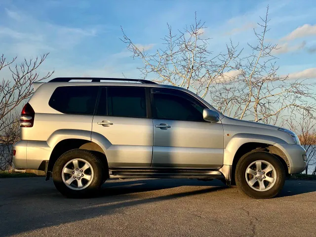 Toyota Land Cruiser Prado - фото 4